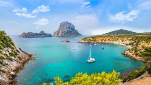 Ibiza, wyspa tropikalna.
